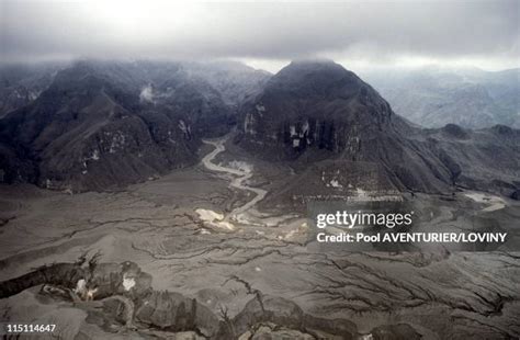 mt pinatubo drawing|Mt Pinatubo Photos and Premium High Res Pictures .